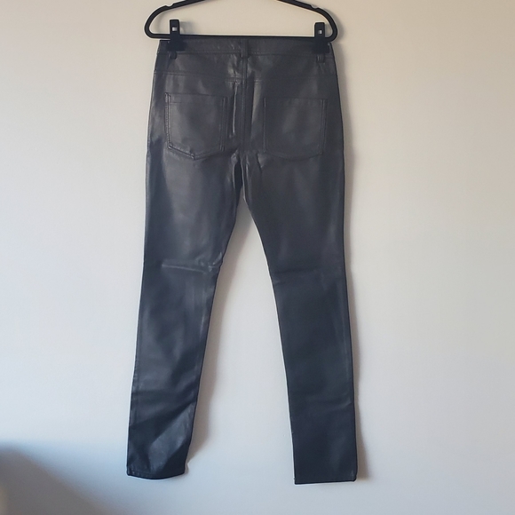 BNWT H&M faux leather pants, pleather/vinyl pants, black, size 12 (EUR 42) - Picture 2 of 9
